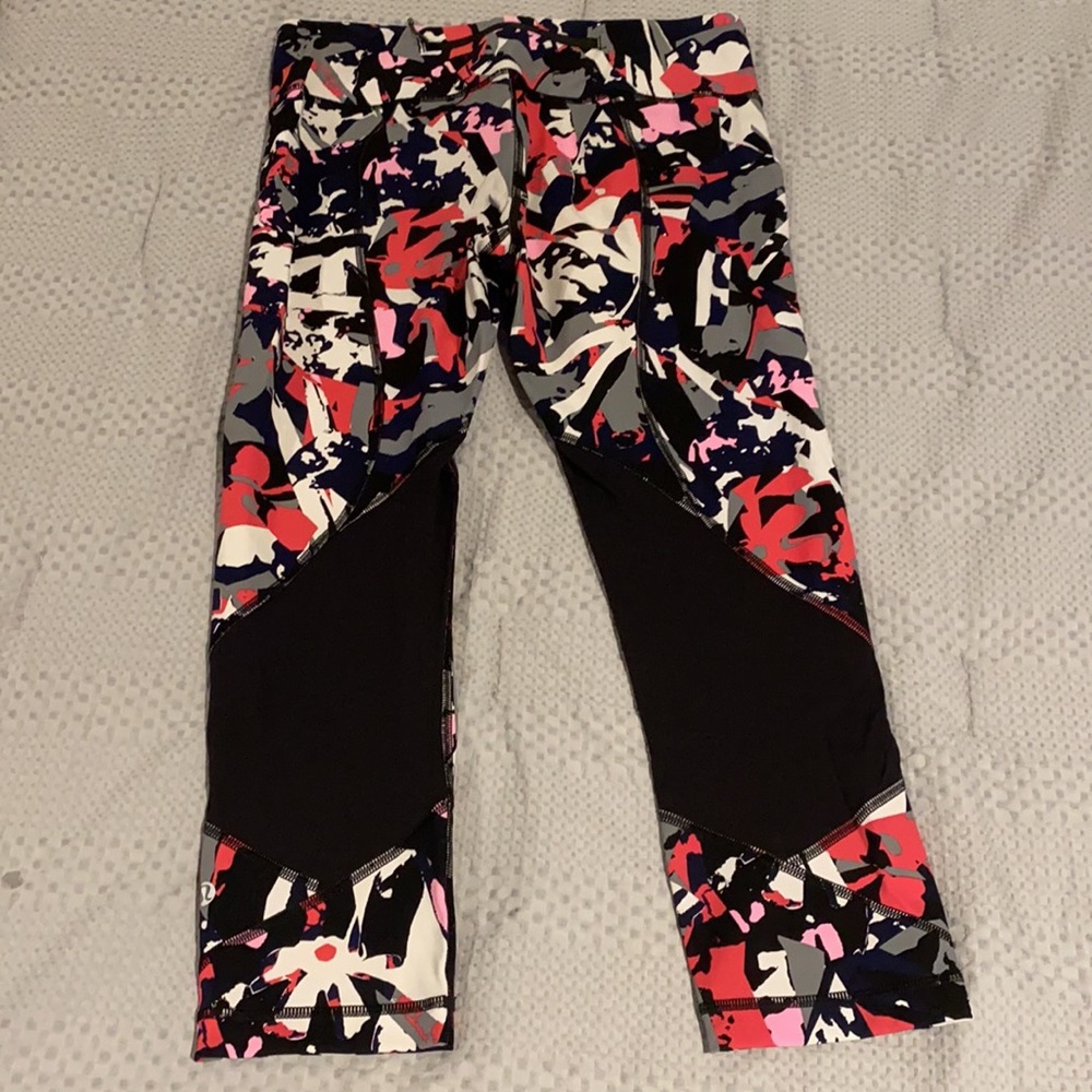 Lululemon Pace Rival Crops - Picture 2 of 5
